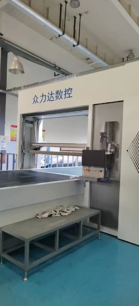 >彈力棉切割機(jī)